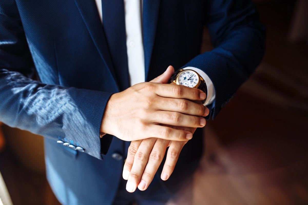 stylish-men-s-wrist-watch-man-tradewatchseo